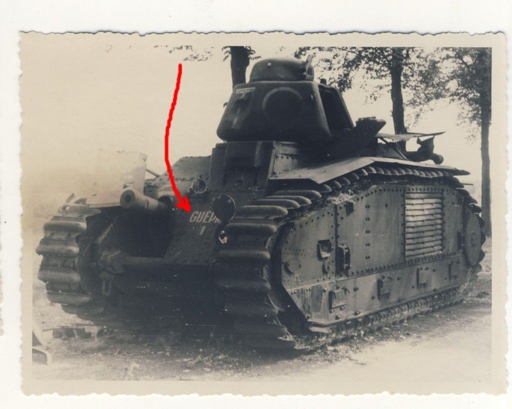 Frankreich - zerstörter französischer PANZER GUI