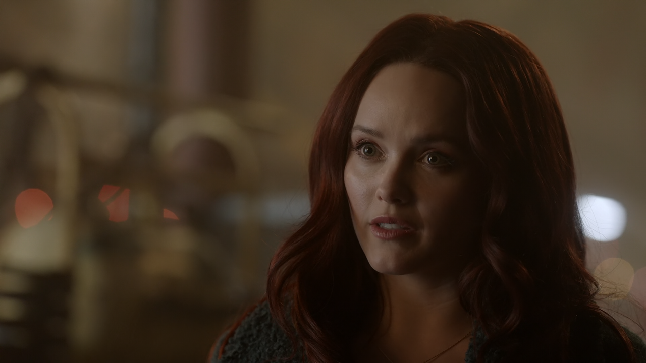 Legacies.S04E14.The.Only.Way.Out.is.Through.1080p.10bit.AMZN.WEB-DL.DDP5.1.HEVC-Vyndros.mkv_snapshot