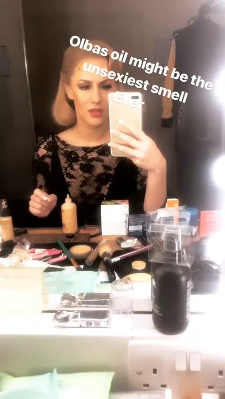 Caroline-Flack-Sexy-UpskirtStars.com-2-1024x1266 (19)