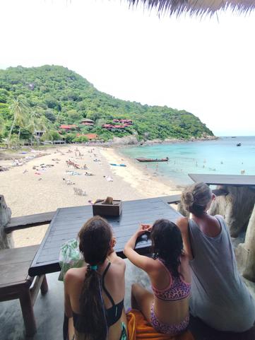 --DÍA 21 (1 julio): Koh Tao (Ao Leuk) - Un mes por Filipinas y Tailandia con niñas (2025) (2)
