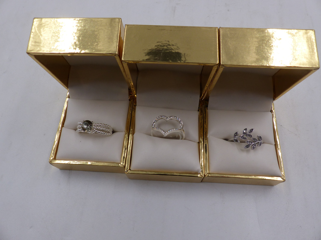 LOT OF 3 SIZE 9 WOMENS RINGS MULTI PACK RANDOM PICK WITH CASES