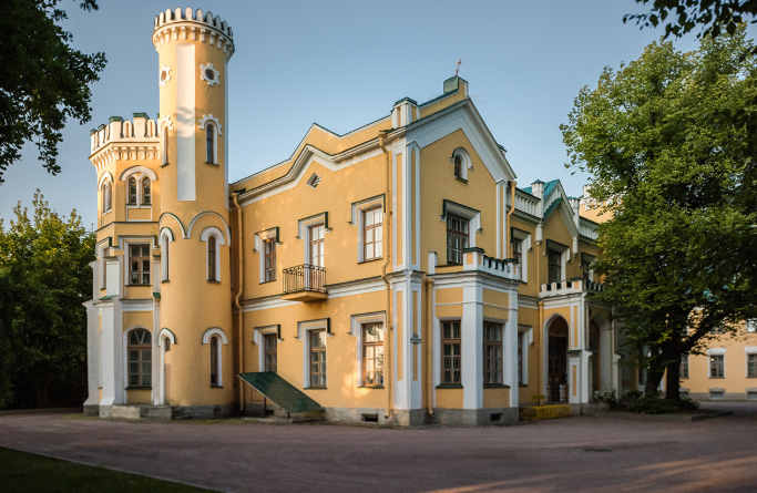 Que ver en el camino hacia  Peterhof (Russia) PALAU