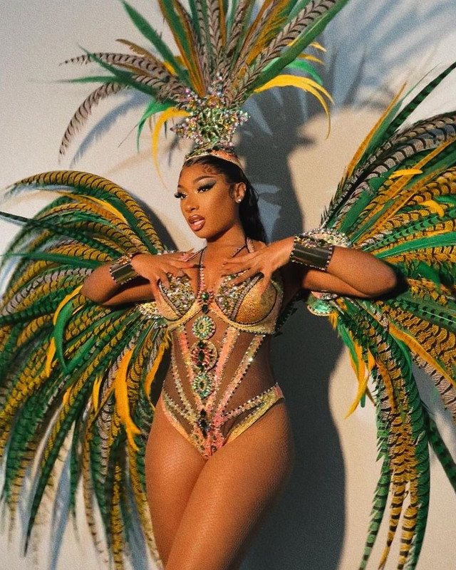 [Image: Fcdk-Ct8-Xk-AEDS-C.jpg]