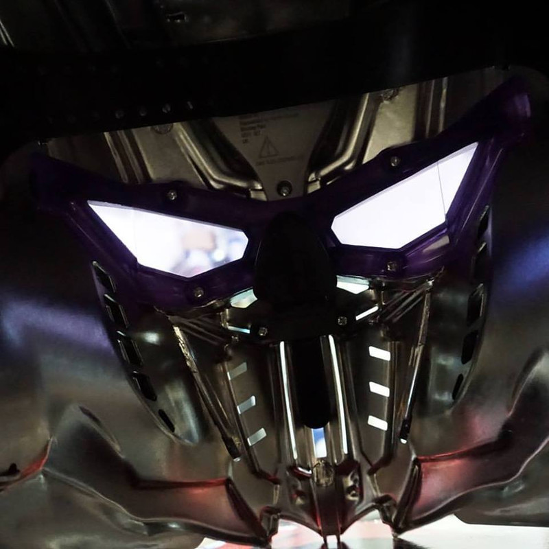 The-Last-Knight-Limited-Voice-Helmet-04