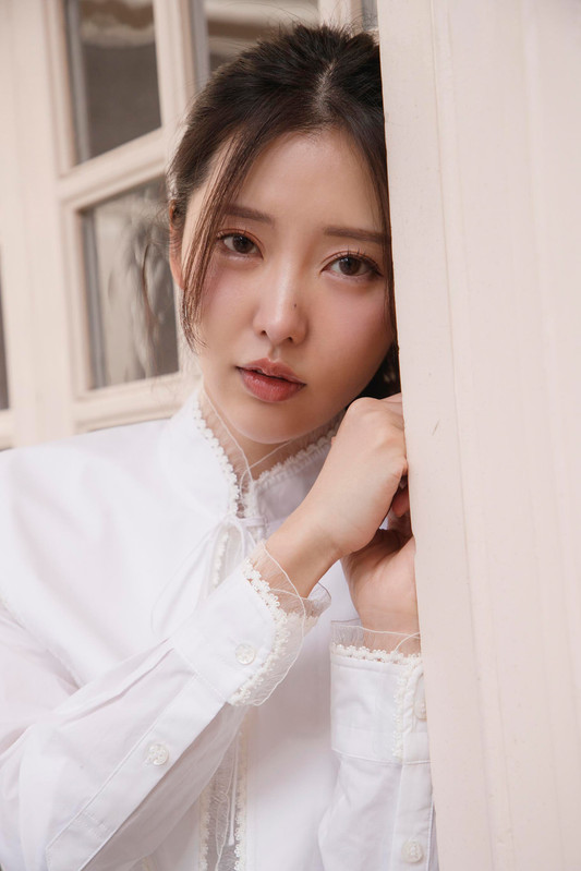 Japanese Idol Kanon Shizaki Kabone digital photo book re unplugged Miss KON com 005