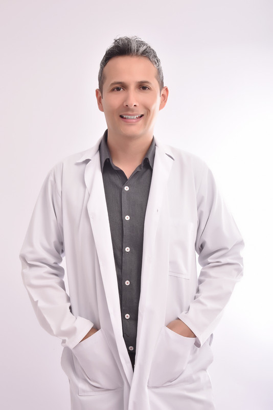 Foto del Dr. Martín Burbano