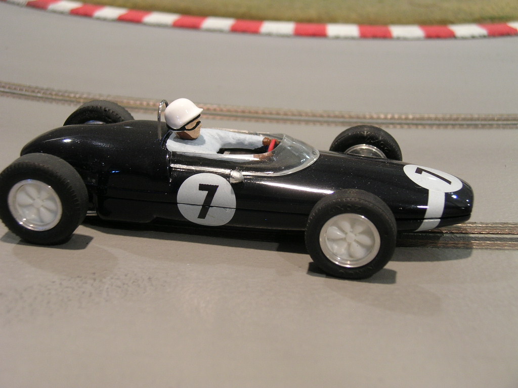 [Image: 2011-04-28-14-48-00.jpg]