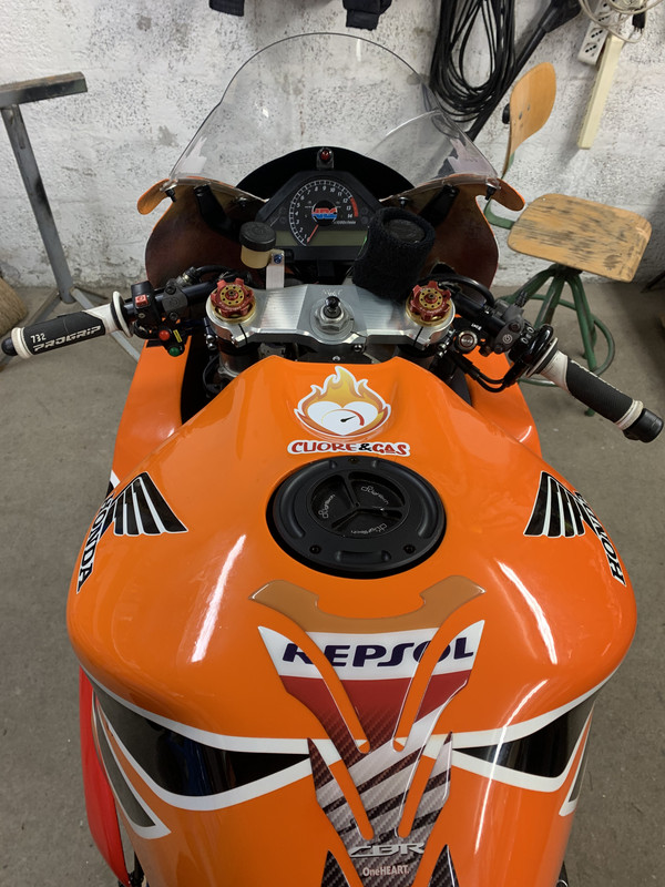 158E3A7B-CC8D-49F2-9121-3733F4C65692