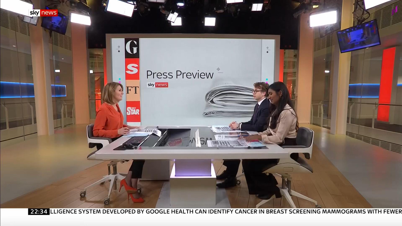 02 January - 22.00.00 - Sky News At Ten. Anna Botting with the m