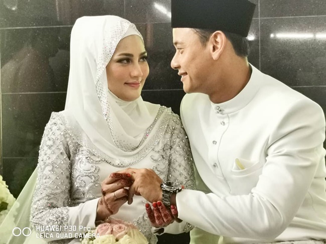 gambar nikah fasha sandha