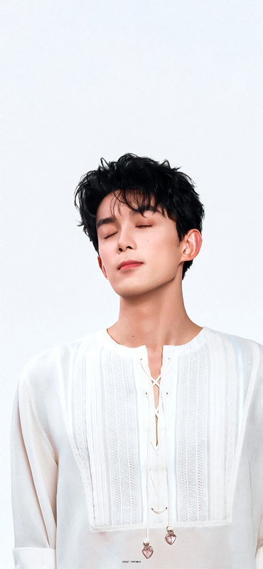 wulei 006NBTivgy1i8kucog7y7j31g034ie81