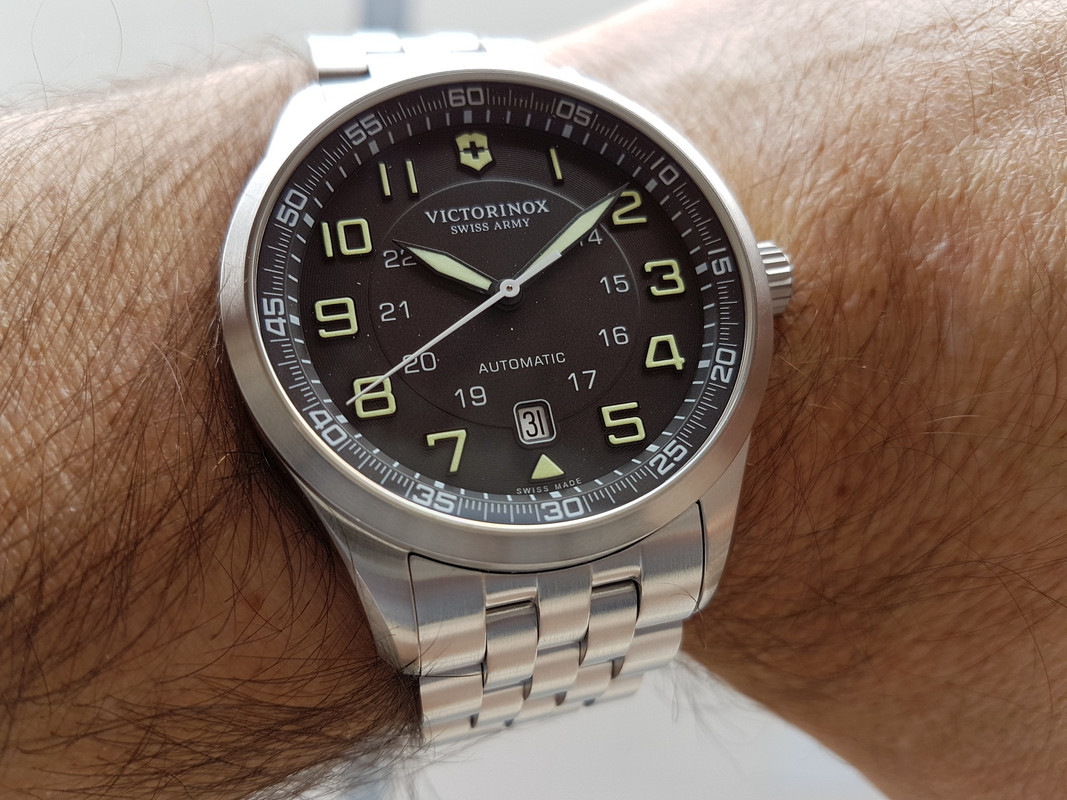 Victorinox Swiss Army AirBoss Mechanical #241508 (1)