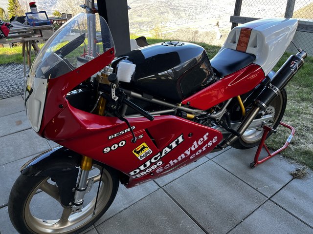 C930A706-260B-487C-BA92-114C90902E15