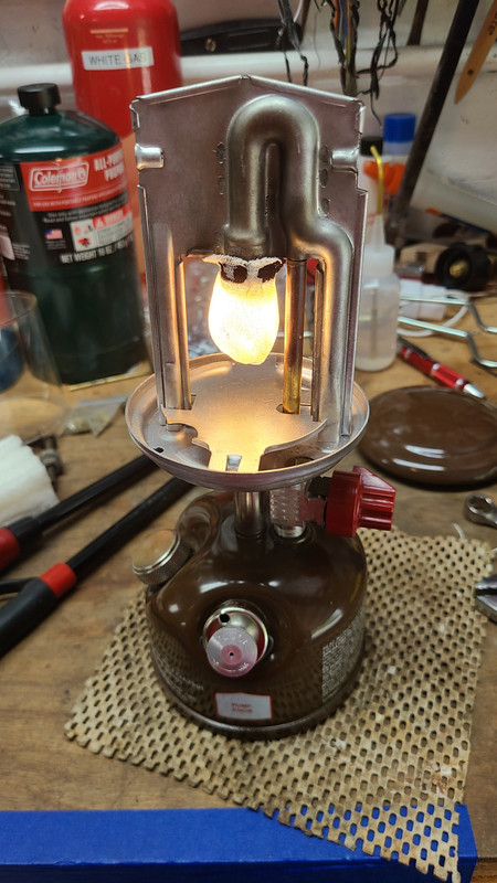 Peak 1 Model 222A made in Canada  Coleman lantern, Mini lanterns