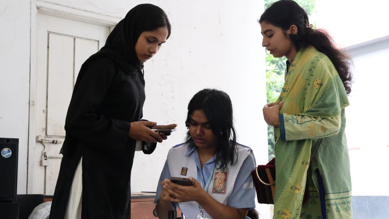 ২২ বছরে সর্বনিম্ন পাসের হার, কারণ ও করণীয় নিয়ে কী বলছেন শিক্ষাবিদরা