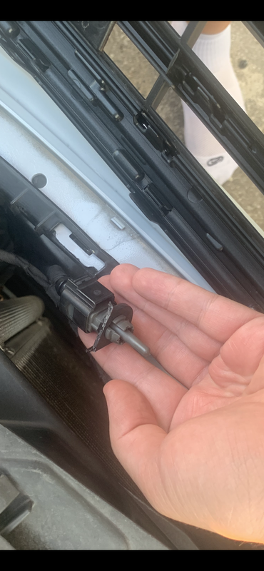 2DEF700D-C290-4A36-9F87-DA44A013A238