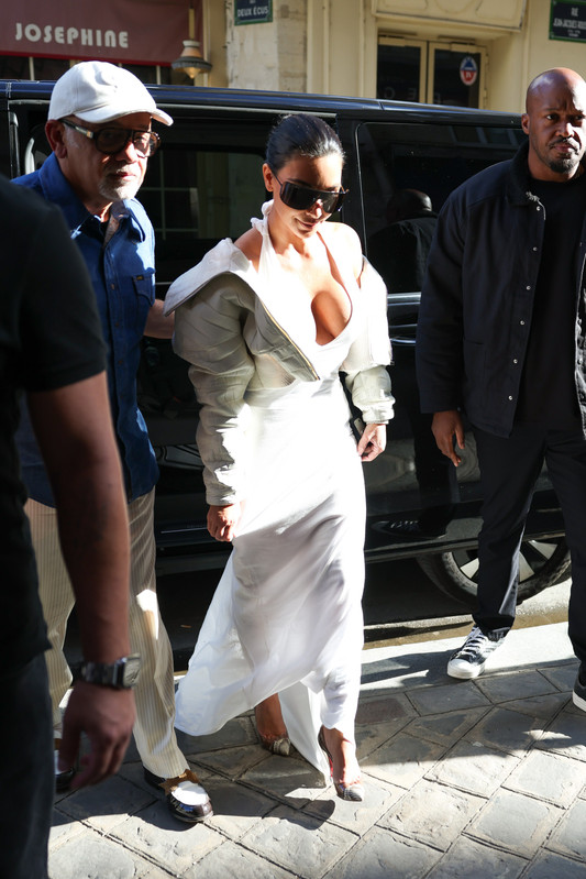 Kim Kardashian Cleavage White Paris27