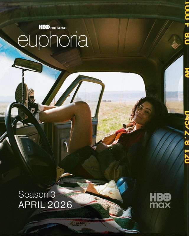 official-season-3-poster-premier.jpg