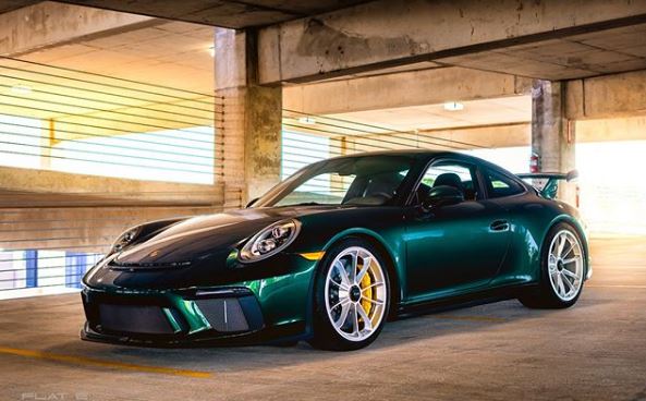 jet-green-metallic-2018-porsche-911-gt3-