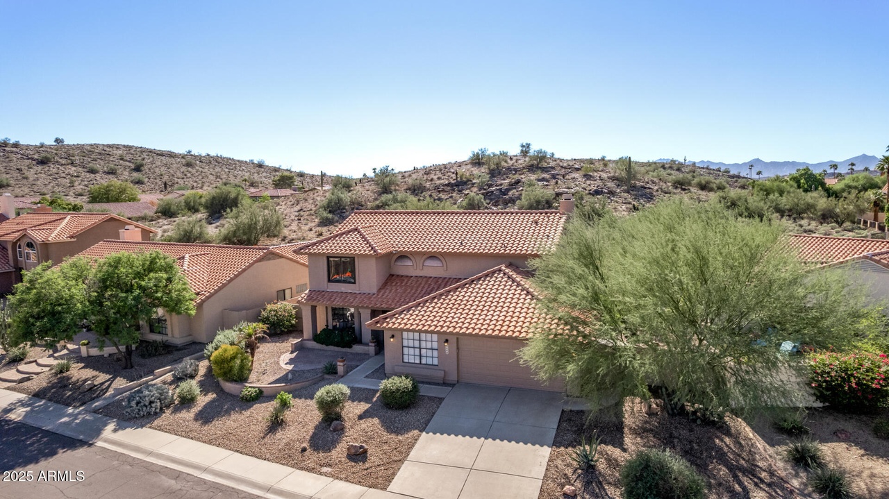 Exterior view of 3309 E Desert Trumpet Rd, Phoenix, AZ 85044