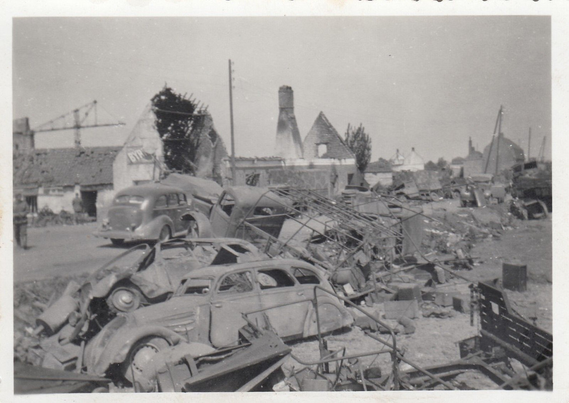 Wehrmacht im zerstörten Dünkirchen Dunkerque eng