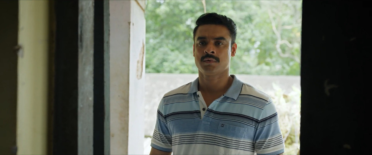 Narivetta 2025 WebRip [Hindi + Tamil + Telugu + Malayalam + Kannada] 480p 720p 1080p ESub Screenshot