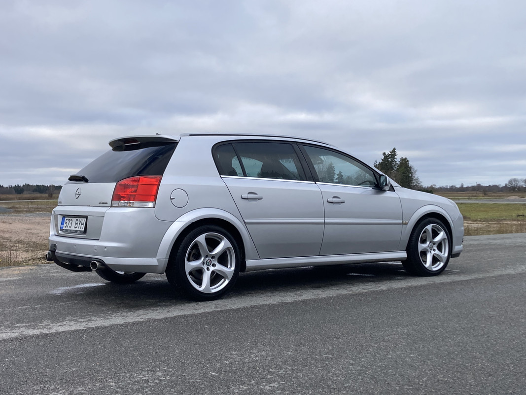 BF76F020-2587-4A5E-84B0-038AED5EE2AA