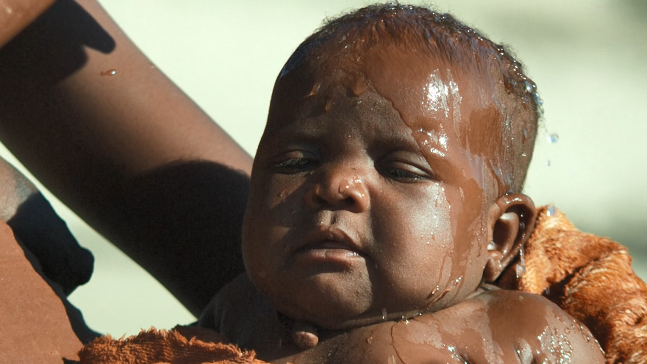 Human Planet (2011) - S01E01 - Oceans - Into the Blue (1080p Blu