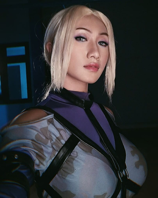 Seorang cosplayer, Lola Zieta mengaku dirinya panseksual saat menjadi tamu di acara YouTube Deddy Corbuzier. 