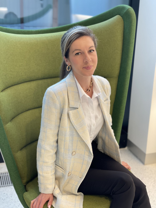 F9DA96BC-70A4-4F2C-AEF9-CFB799981AAC