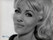 ingrid-pitt-b58