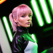 Ирина Баева/Irina Baeva - Страница 5 Irina-Baeva-neon-cyberpunk-AI-015