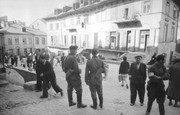 1 Złoty Polonia 1941 Bundesarchiv-Bild-101-I-019-1229-30-Polen-zwei-Soldaten-bei-Stadtbummel