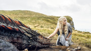 emilia-clarke-game-of-thrones-45