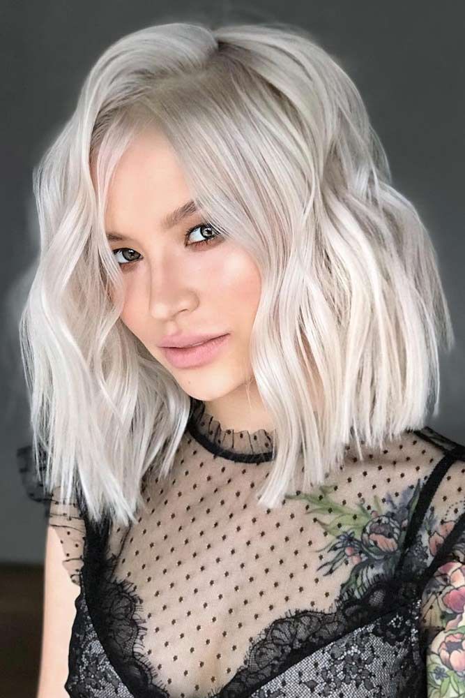 Medium Wavy Platinum Blonde Hair