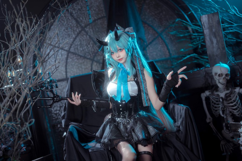 艾西Aiwest 初音未来小恶魔Cosplay写真图集 Miku恶魔主题高清图集 26P (157.7M)插图6