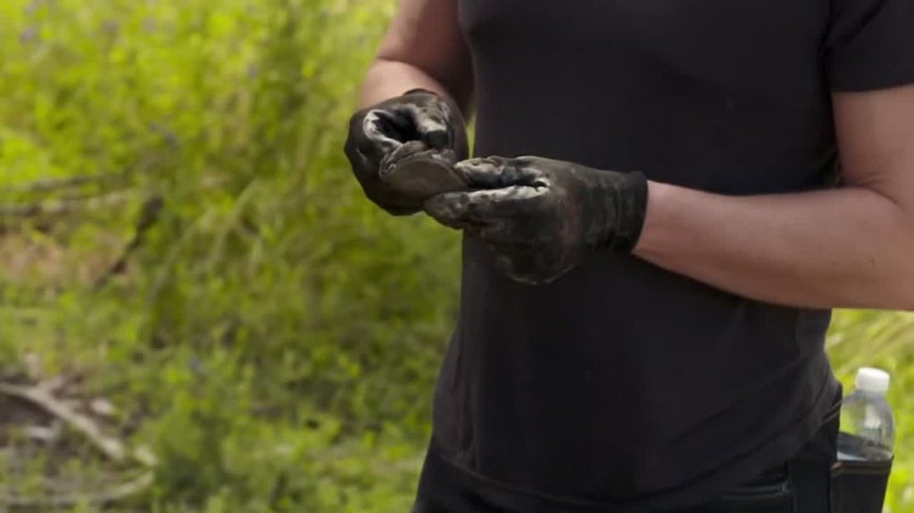 [Image: a7nttku56xy1.jpg]