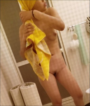 [Image: Voyeur8385091321.jpg]