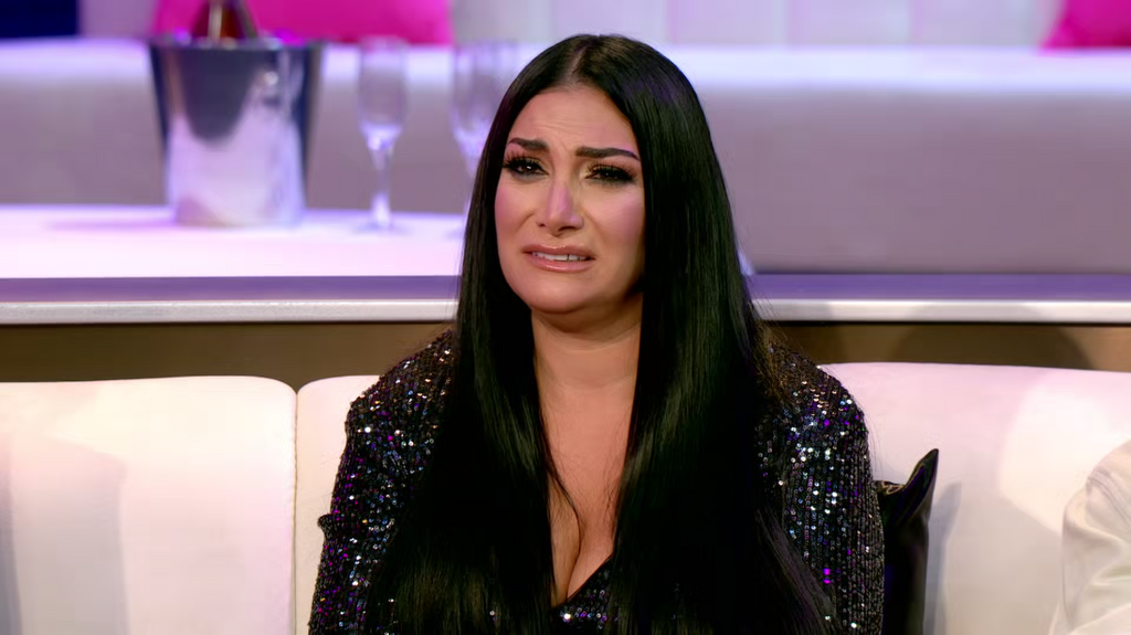 [Image: q9bl8vfnm49a.png]