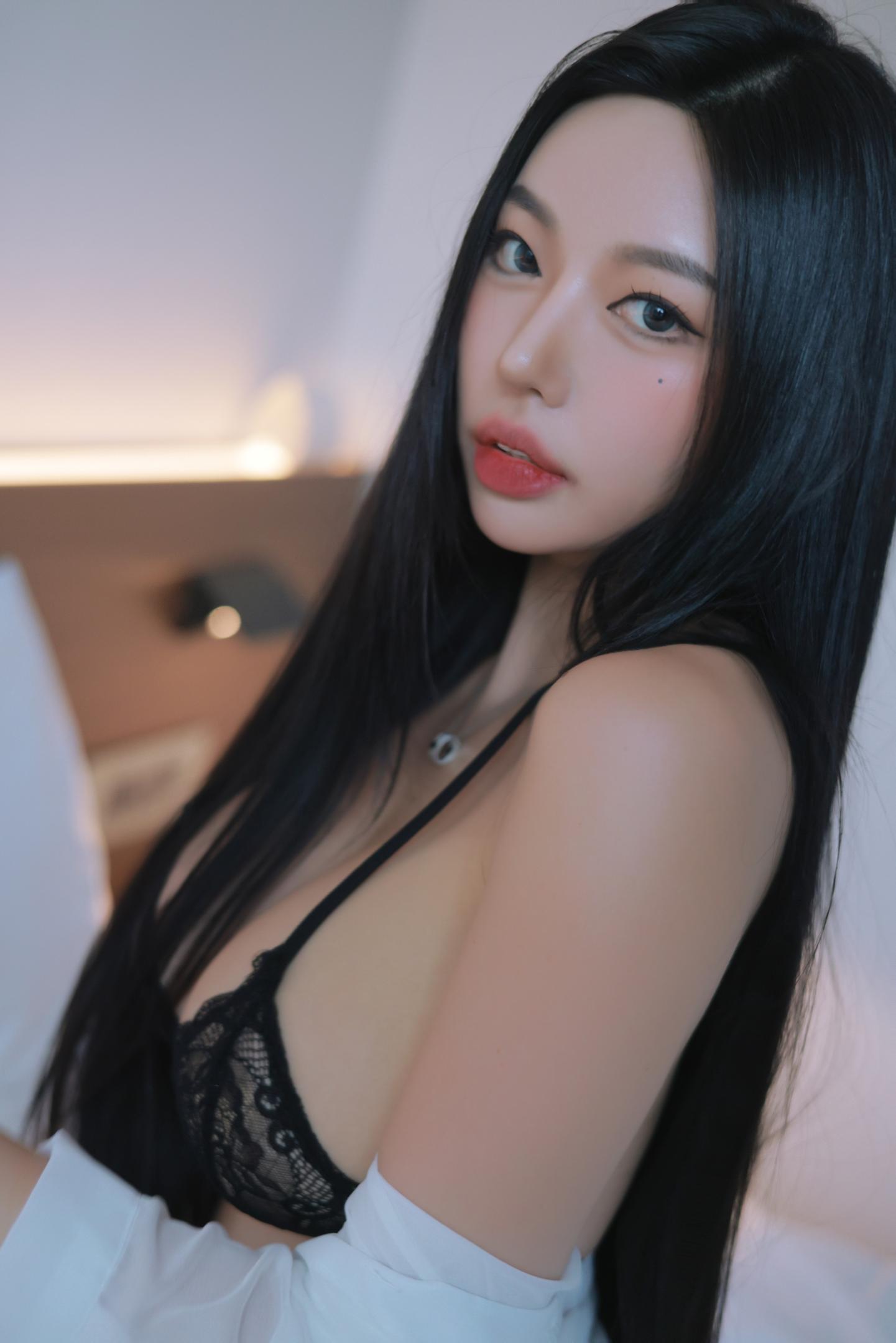 Dongeuran(동그란) NO.005 Office Girl - P2 51