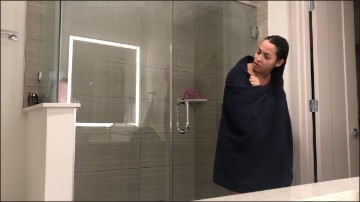 [Image: Voyeur49265114031.jpg]
