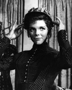 samantha-eggar-c21