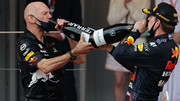 [Imagen: Adrian-Newey-Max-Verstappen-Red-Bull-For...797088.jpg]