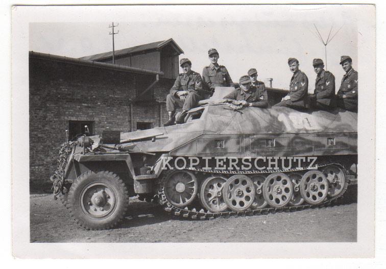 Fotos Schützen - Panzer Sonder KFZ 251 Tarnanstr