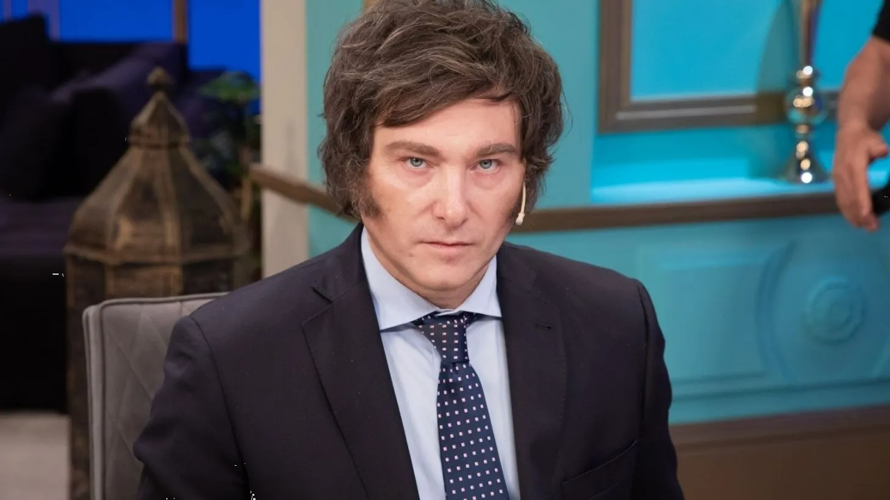 Javier Milei despide a su secretario de Trabajo por polémico aumento salarial