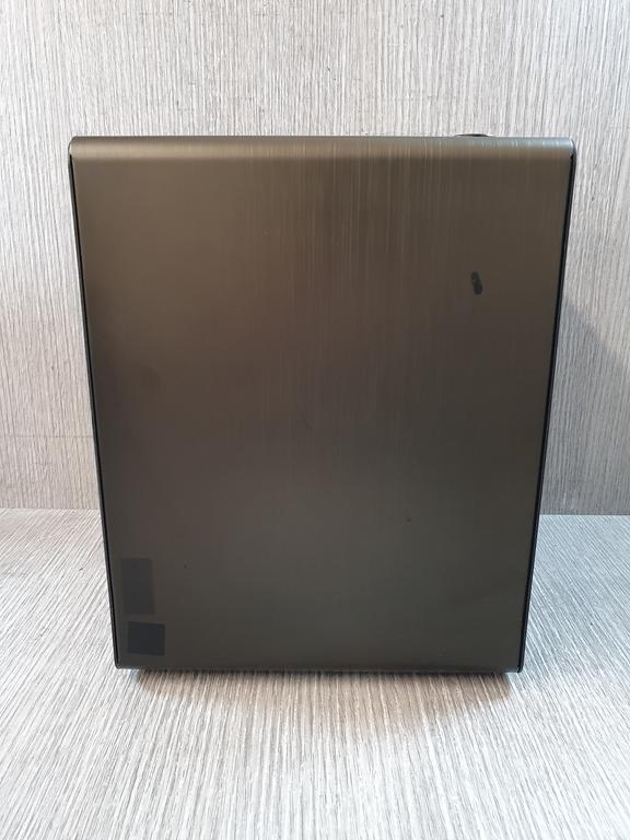 QSC MP-A40V amplifier - Grade C - image