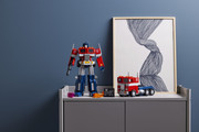 Lego-Optimus-10302-018