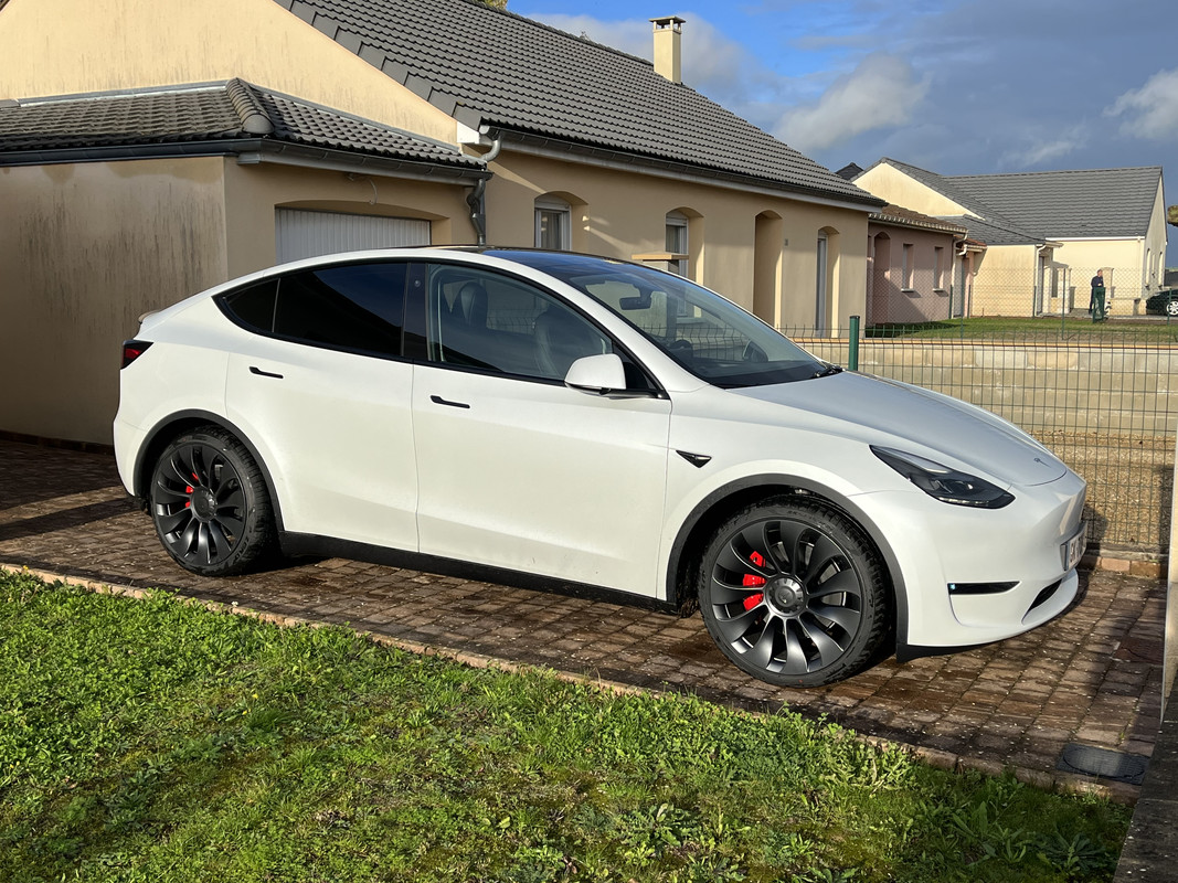 96978655-FDED-44DC-9672-81133D373400