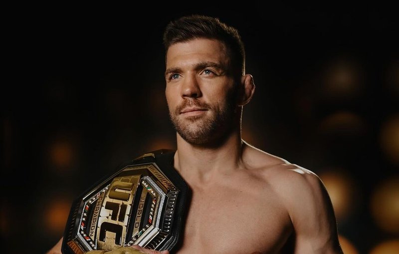 Том Аспинал: Дрикус Дю Плеси е един от най-умните бойци на UFC