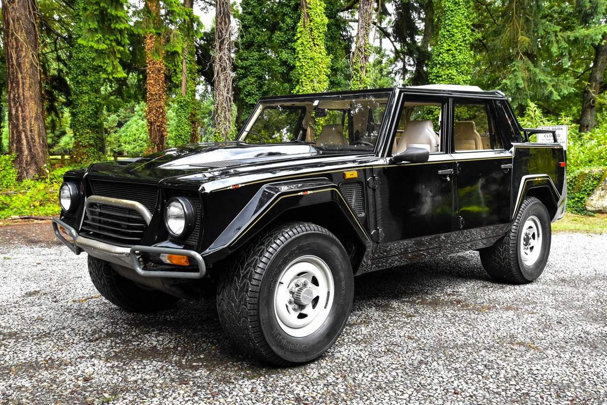 1989-lamborghini-lm002-bat-auction-10.jp